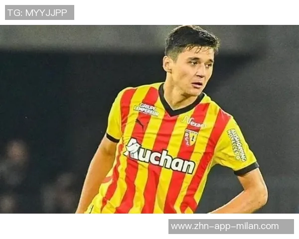 曼城冬窗或引援右后卫视胡桑诺夫表现而定