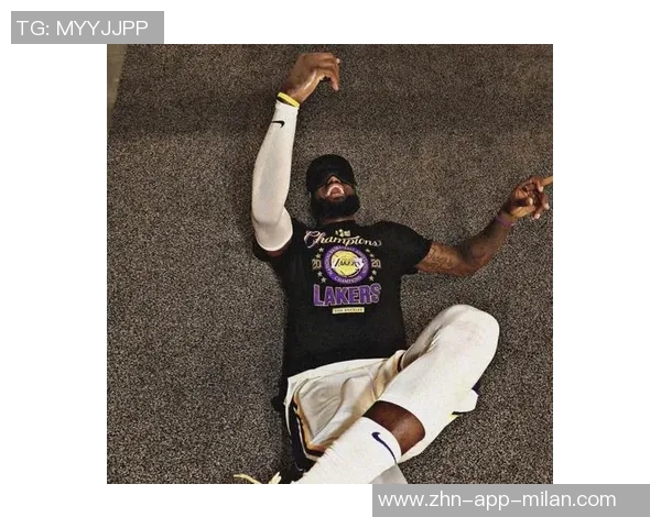 詹姆斯更新Instagram头像为婴幼儿时期照片引发网友热议与怀旧情怀 詹姆斯更新Instagram头像为婴幼儿时期照片引发网友热议与怀旧情怀